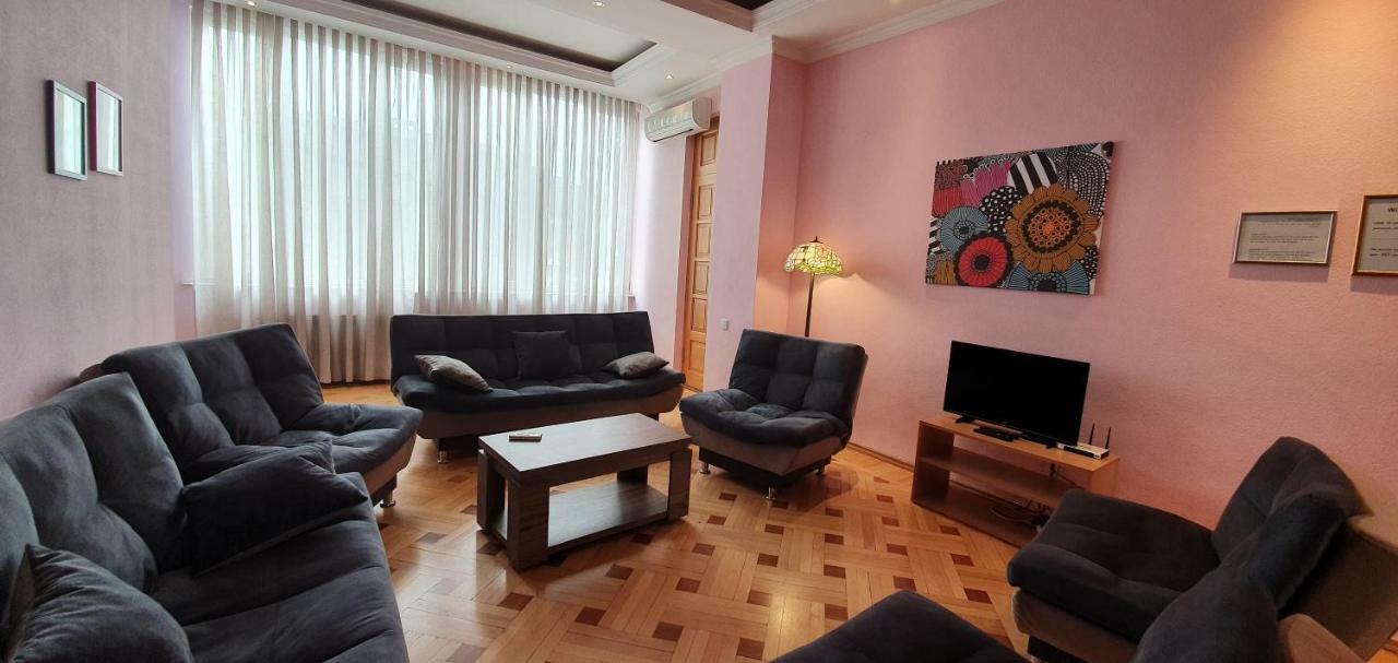 Apart-Hotel David Tbilisi Buitenkant foto