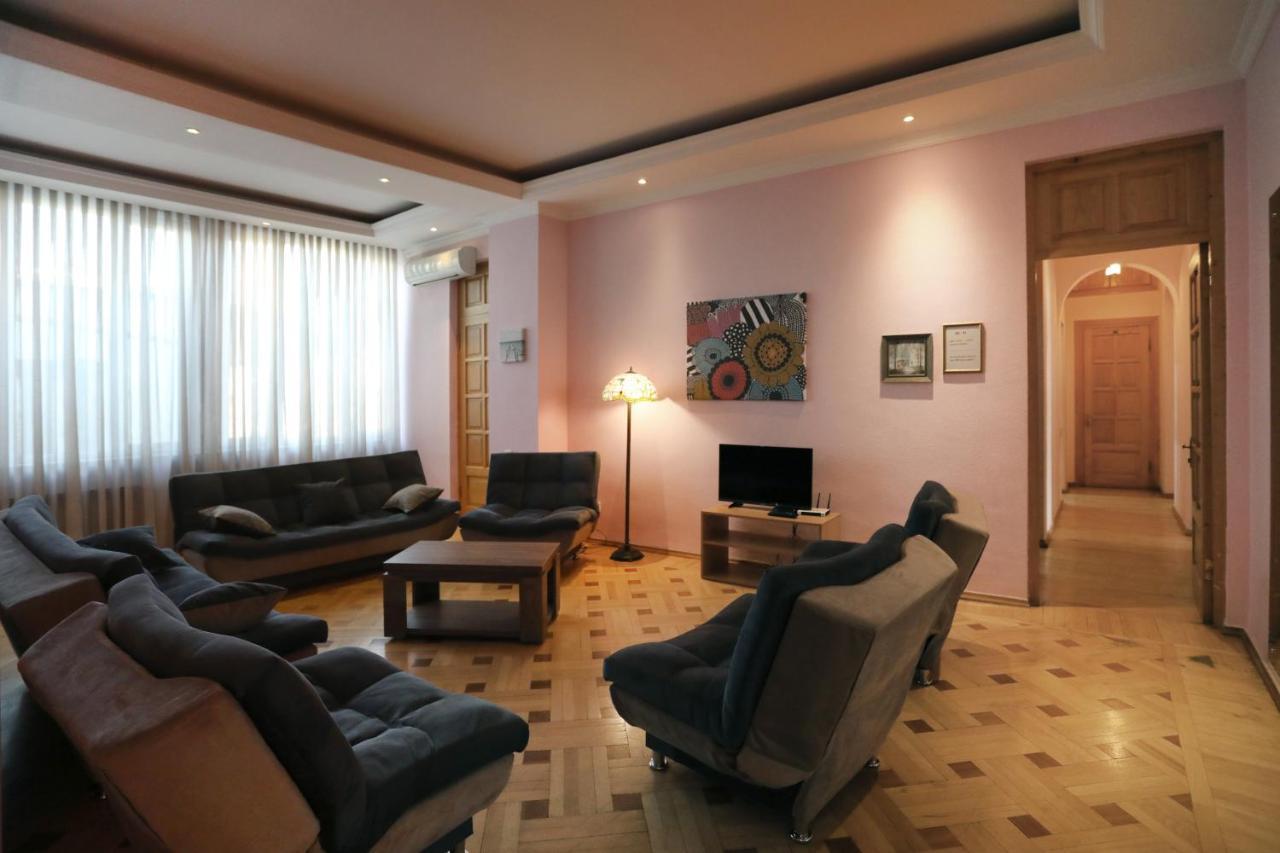 Apart-Hotel David Tbilisi Buitenkant foto